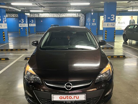 2014 Opel Astra J Рестайлинг, коричневый, 1300000 рублей - вид 1