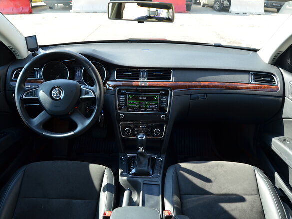 2014 Skoda Superb II Рестайлинг, чёрный - вид 7