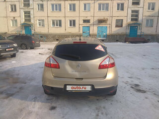 2012 Renault Megane III, бежевый, 710000 рублей, вид 3