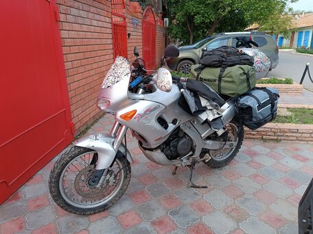 2000 Aprilia Pegaso 650, серебристый, 315000 рублей, вид 2