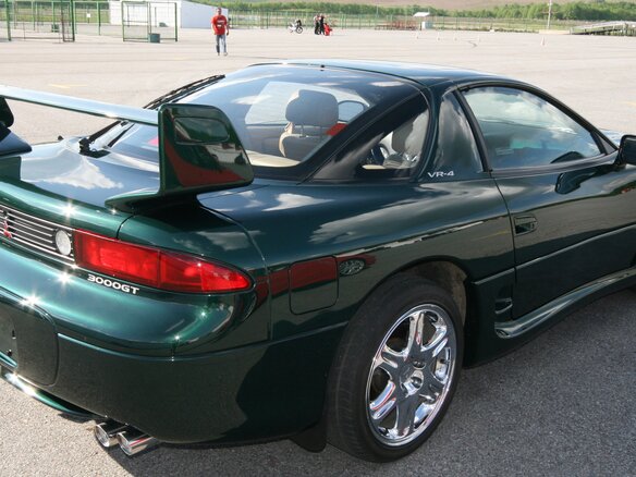 1999 Mitsubishi 3000 GT II, зелёный