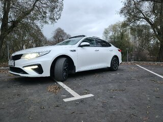 2019 Kia Optima IV Рестайлинг, белый, 2250000 рублей, вид 4