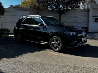 2019 Mercedes-Benz GLE 300 d II (V167), чёрный, 5450000 рублей, вид 1