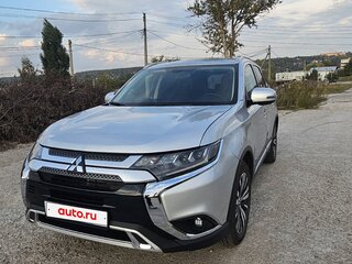 2021 Mitsubishi Outlander III Рестайлинг 3, серый, 2490000 рублей, вид 1