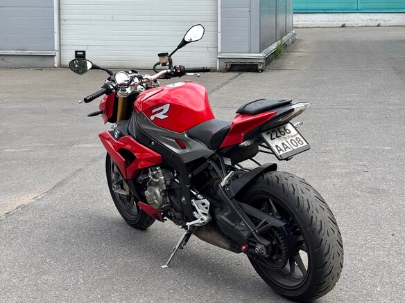 2015 BMW S 1000 R, красный, 999000 рублей - вид 3