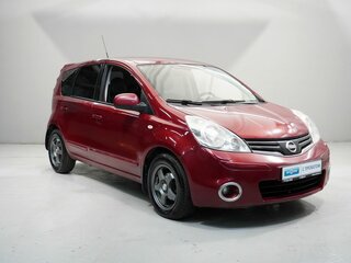 2013 Nissan Note I Рестайлинг, красный, 400000 рублей, вид 3