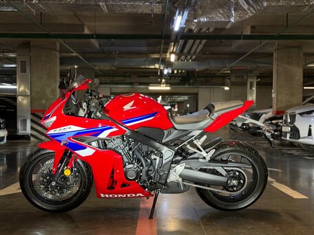 2025 Honda CBR 650R, красный, 1299999 рублей, вид 1