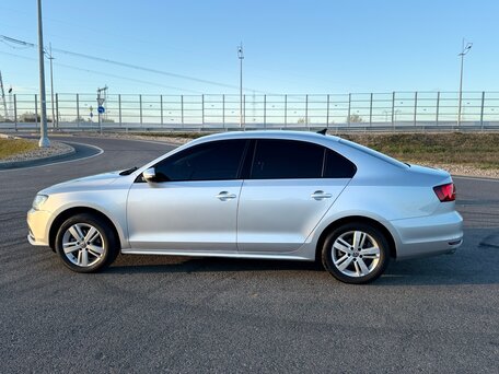 2018 Volkswagen Jetta VI Рестайлинг, серебристый, вид 3