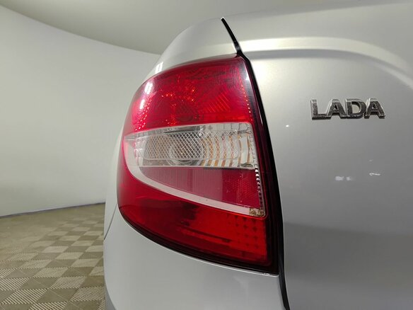 2016 Lada (ВАЗ) Granta I, серебристый, 335000 рублей - вид 8