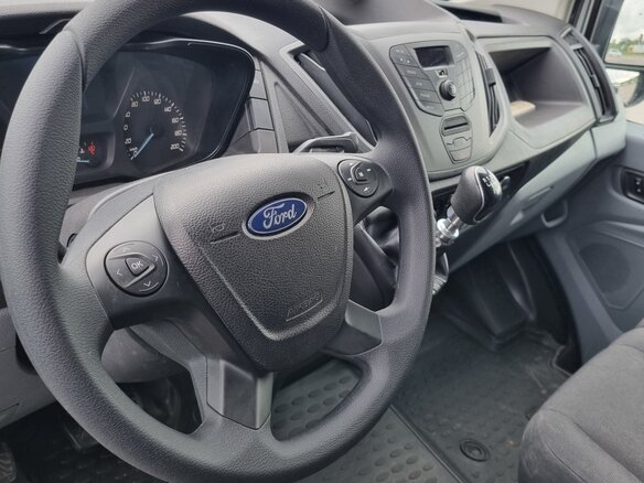 2018 Ford Transit, серебристый, 2250000 рублей - вид 6