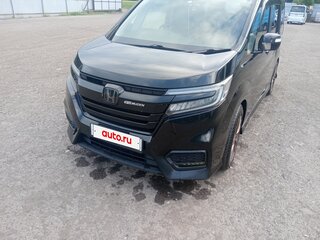 2017 Honda Stepwgn V Рестайлинг, чёрный, 1870000 рублей, вид 4