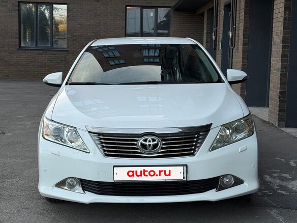 2013 Toyota Camry VII (XV50), белый, 1750000 рублей - вид 1