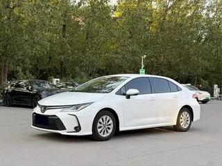 2022 Toyota Corolla XII (E210), белый, 1130000 рублей, вид 1