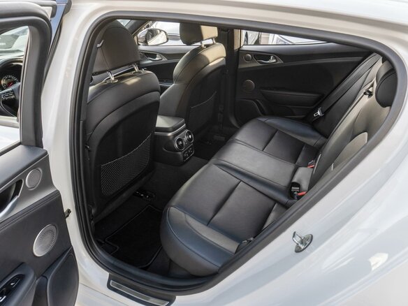 2019 Kia Stinger I, белый, 2569000 рублей - вид 12
