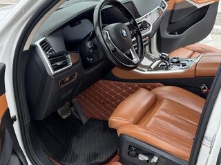 2019 BMW X5 30d IV (G05/G18), белый, 5900000 рублей, вид 4