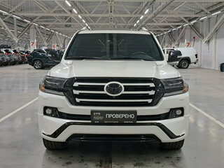 2016 Toyota Land Cruiser 200 Series Рестайлинг 2, белый, 5876000 рублей, вид 2