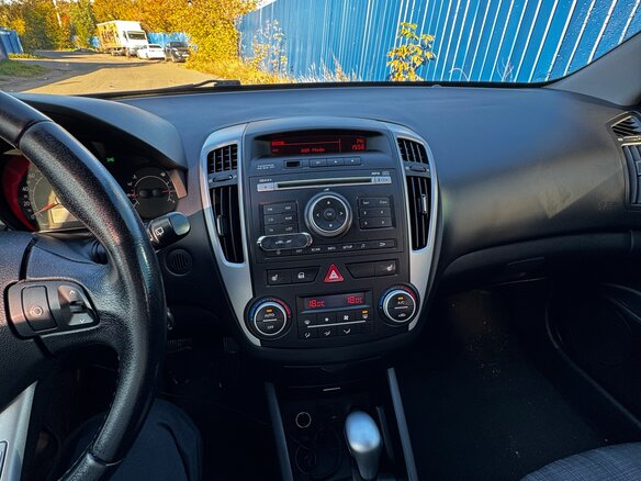 2011 Kia Ceed I Рестайлинг, чёрный, 700000 рублей - вид 6