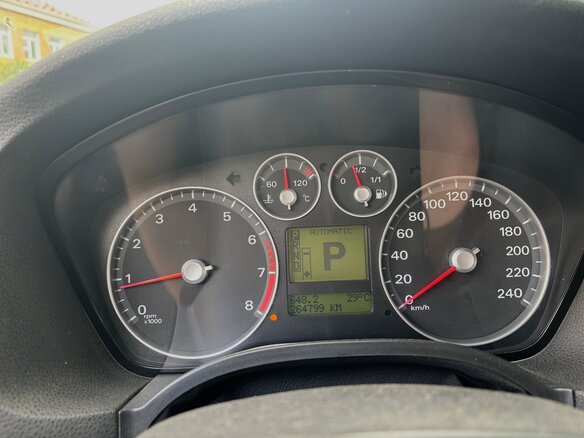 2005 Ford Focus II, красный, 375000 рублей - вид 11