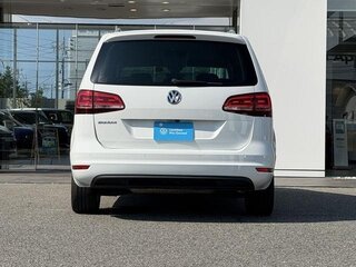 2022 Volkswagen Sharan II Рестайлинг, белый, 1600000 рублей, вид 5