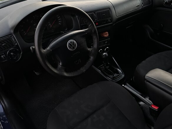 1998 Volkswagen Golf IV, синий, 225000 рублей - вид 7