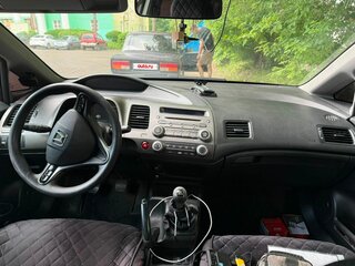 2010 Honda Civic VIII Рестайлинг, красный, 860000 рублей, вид 5