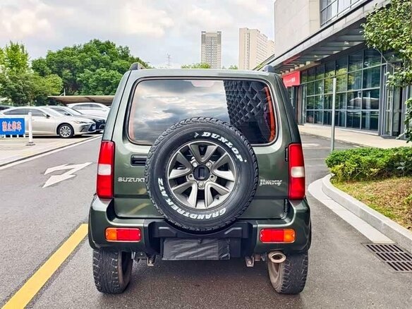 2015 Suzuki Jimny III Рестайлинг 2, зелёный, 1500000 рублей - вид 4