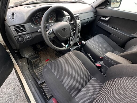 2012 Lada (ВАЗ) Priora I, белый, 450000 рублей - вид 5
