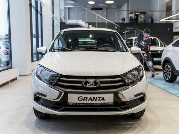 2026 Lada (ВАЗ) Granta I Рестайлинг, белый, 1098000 рублей - вид 1