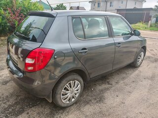2011 Skoda Fabia II Рестайлинг, серый, 600000 рублей, вид 4