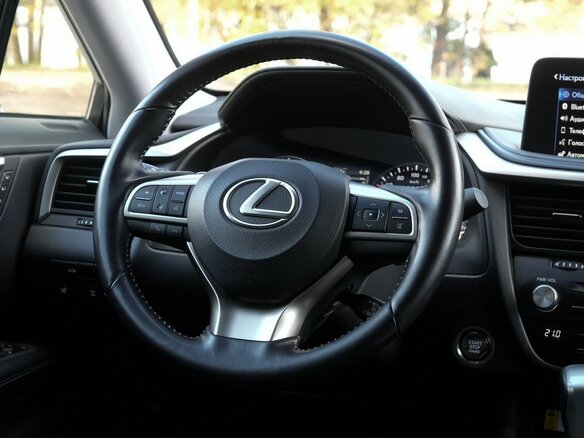 2022 Lexus RX 300 IV Рестайлинг, красный, 5850000 рублей - вид 15