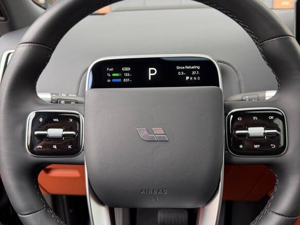 2023 Li Auto (Lixiang) L9 44.5 kWh I, чёрный - вид 9