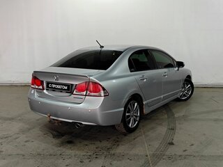 2009 Honda Civic Hybrid VIII Рестайлинг, серебристый, 627000 рублей, вид 4