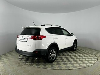 2013 Toyota RAV4 IV (XA40), белый, 1650000 рублей, вид 5
