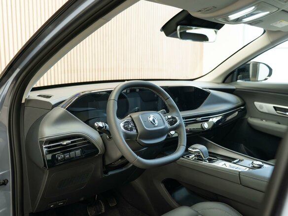 2026 Dongfeng Huge, серый, 3439900 рублей - вид 7