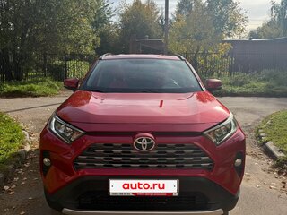 2021 Toyota RAV4 V (XA50), красный, 3100000 рублей, вид 2