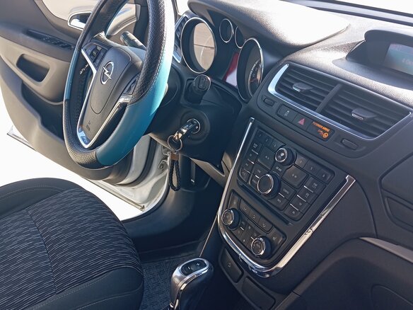 2013 Opel Mokka I, белый, 1045000 рублей - вид 6
