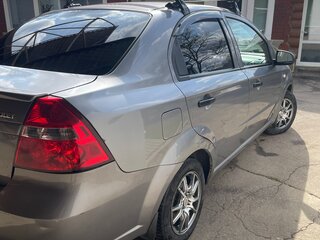 2010 Chevrolet Aveo I Рестайлинг, серый, 250000 рублей, вид 3