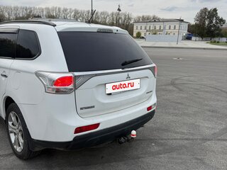 2013 Mitsubishi Outlander III, белый, 1290000 рублей, вид 3