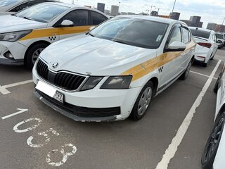 2017 Skoda Octavia III (A7), белый, 640000 рублей, вид 1