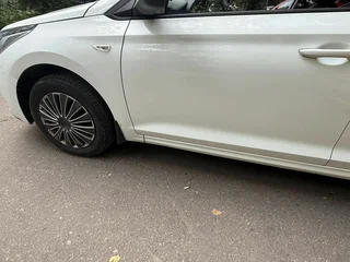 2018 Hyundai Solaris II, белый, 730000 рублей, вид 2