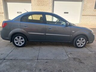 2010 Kia Rio II Рестайлинг, серебристый, 420000 рублей, вид 2