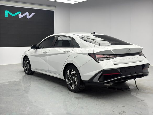 2023 Hyundai Elantra VII (CN7) Рестайлинг, белый, 1700000 рублей - вид 5