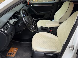 2017 Skoda Octavia III (A7) Рестайлинг, белый, 1500000 рублей, вид 4