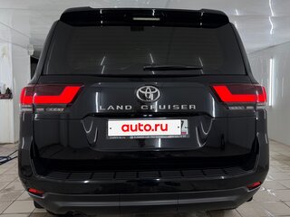 2022 Toyota Land Cruiser 300 Series, чёрный, 10000000 рублей, вид 3