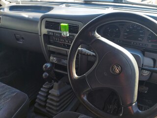 1993 Nissan Terrano I, фиолетовый, 450000 рублей, вид 2