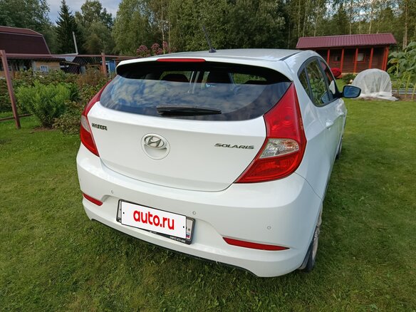 2014 Hyundai Solaris I Рестайлинг, белый, 820000 рублей - вид 3