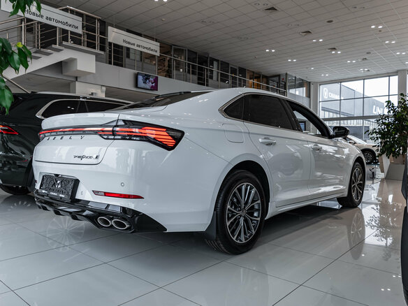 2026 Geely Preface I, белый, 3329990 рублей - вид 3