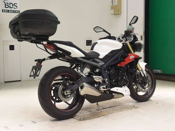 2017 Triumph Street Triple, белый, 695000 рублей - вид 4