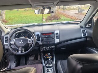 2011 Mitsubishi Outlander II Рестайлинг, коричневый, 1100000 рублей, вид 5
