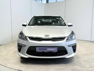 2017 Kia Rio IV, серебристый, 1320000 рублей, вид 2